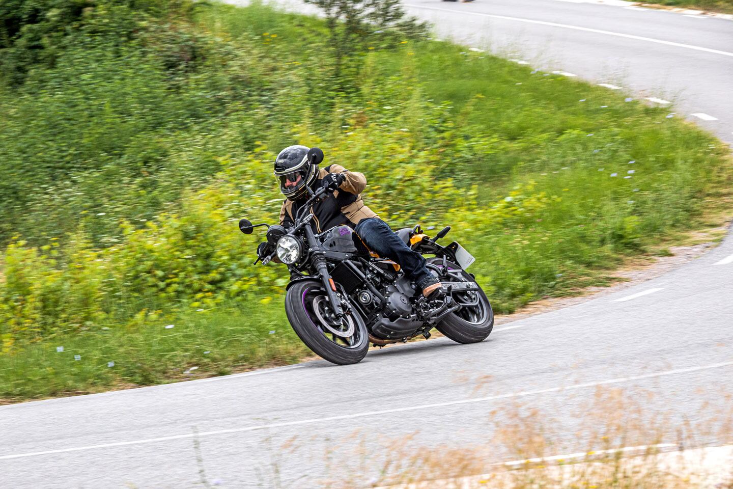 Corner stability is impressive on the Guerrilla 450.