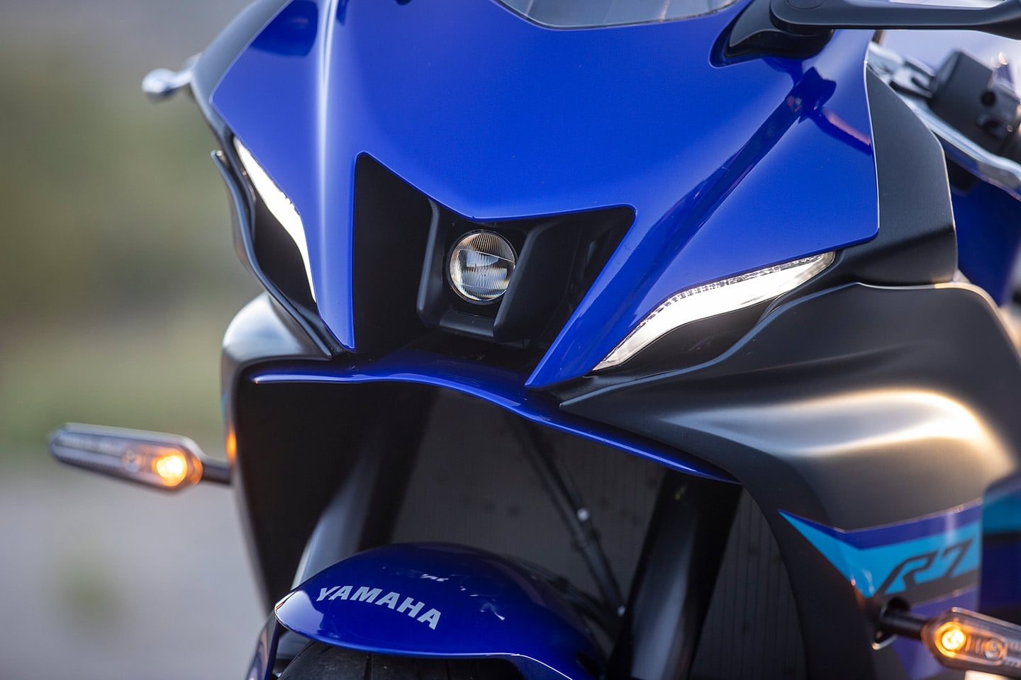 2024 Yamaha YZF-R7’s fairing.