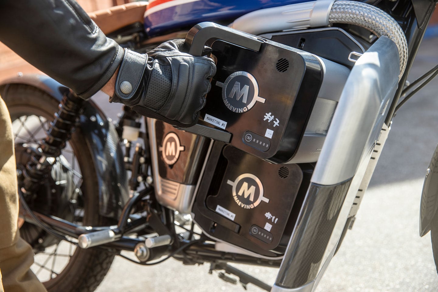Dual 2.7kWh batteries weigh 36 pounds each and can be easily removed for remote charging. The batteries have a 30 percent larger capacity than those in the lower-tier RM1 ($6,495), mostly thanks to larger-format cells. You can ride with just one battery in the compartment, though performance is reduced.