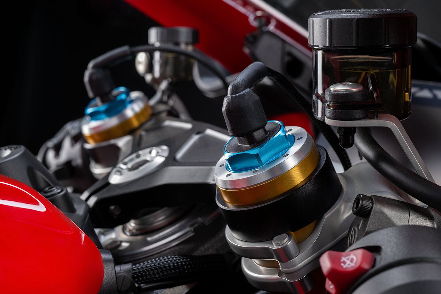 The V4 S gets electronically controlled Öhlins suspension.