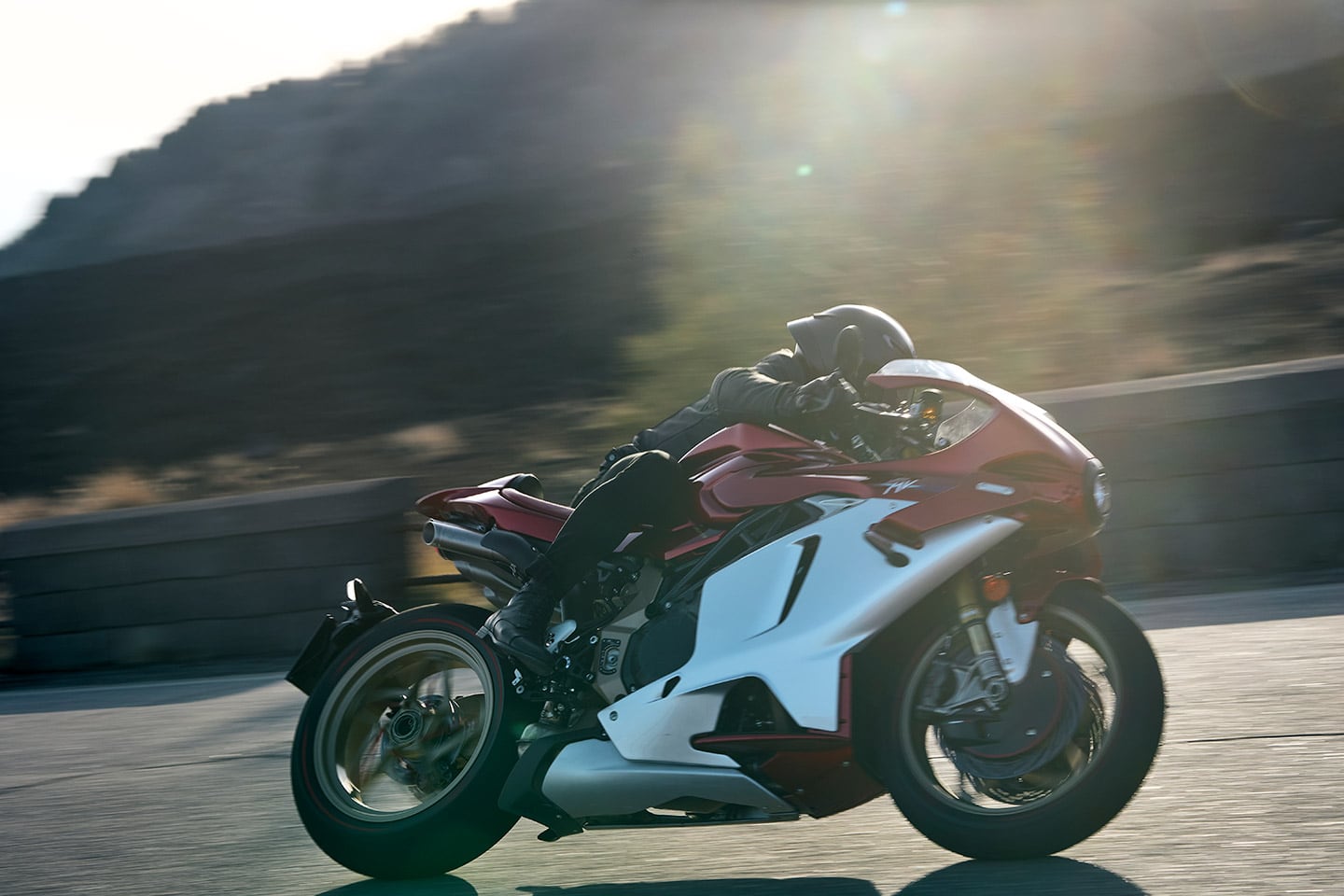 Will MV Agusta release a standard Superveloce 1000 this fall at EICMA?