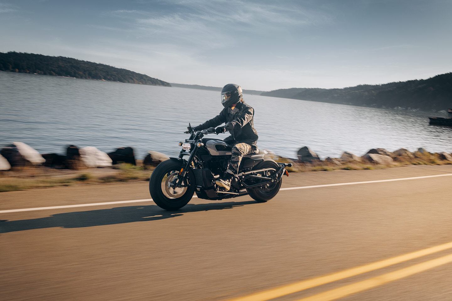 One could argue ergos are sacrificed on the altar of style. Feet-forward controls and a longish reach to the bars make it difficult to ride with the sporting focus that the engine encourages.
