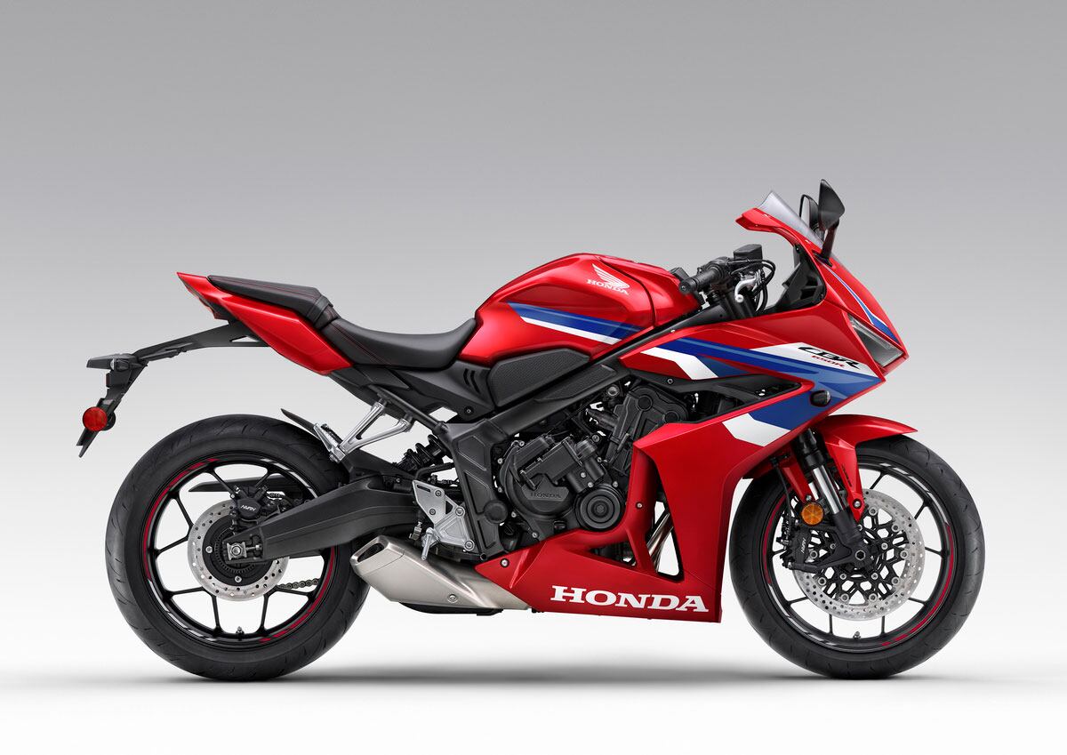 Honda’s 2024 CBR650R returns with the brand-new E-Clutch.