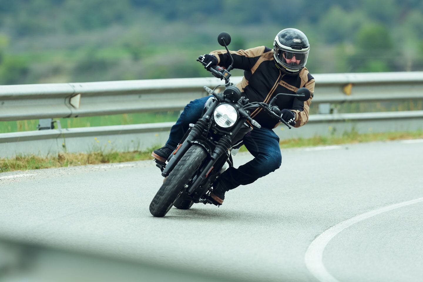 Royal Enfield’s Guerrilla 450 feels lighter than its claimed 408-pound wet weight.