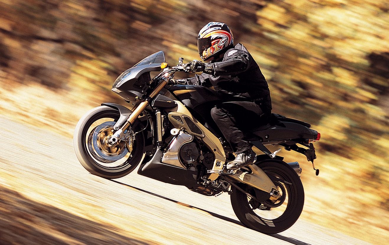 Aprilia RSV-R Tuono Naked Motorcycle Review, Road Test | Cycle World