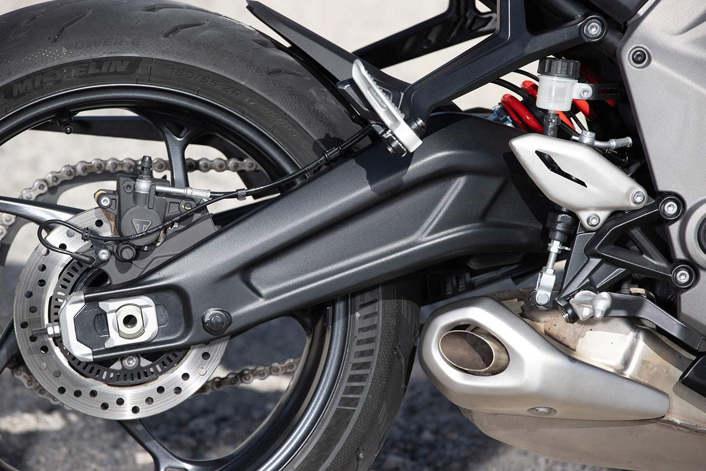 The 660’s swingarm is made of fabricated steel. The rear brake is a single-piston unit.
