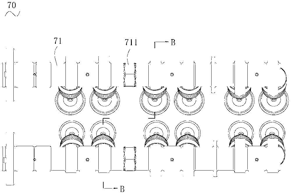 In the patent illustrations we can see that the engine has four valves per cylinder for a total of 12.