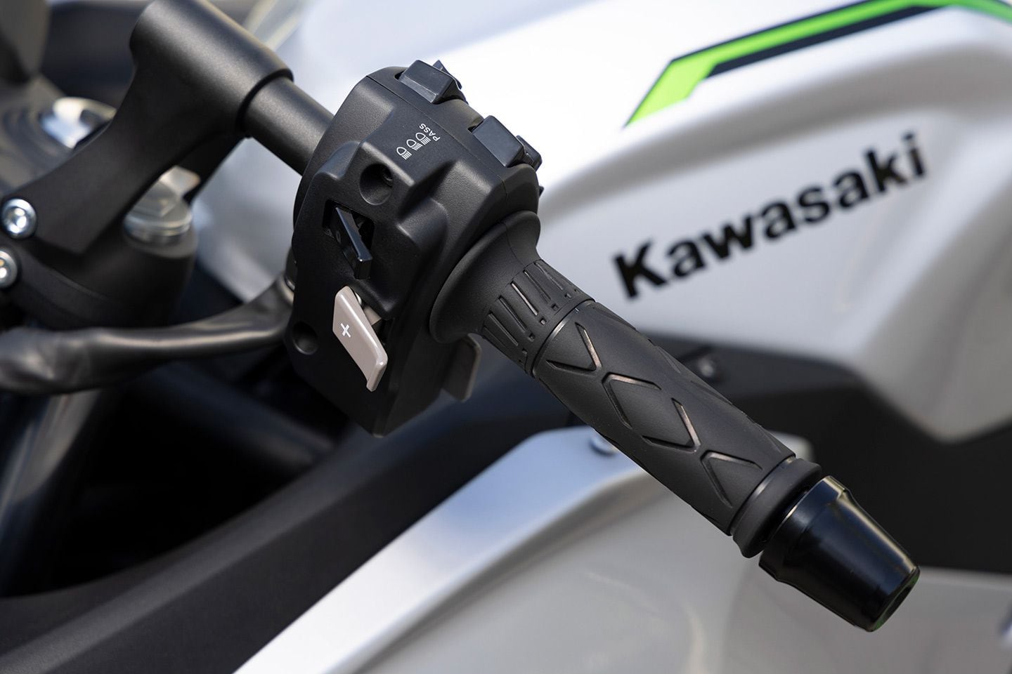 Shifts are easily managed by paddle shifters on the left-side handlebar. The throttle has to be open for upshifts, and closed for downshifts.