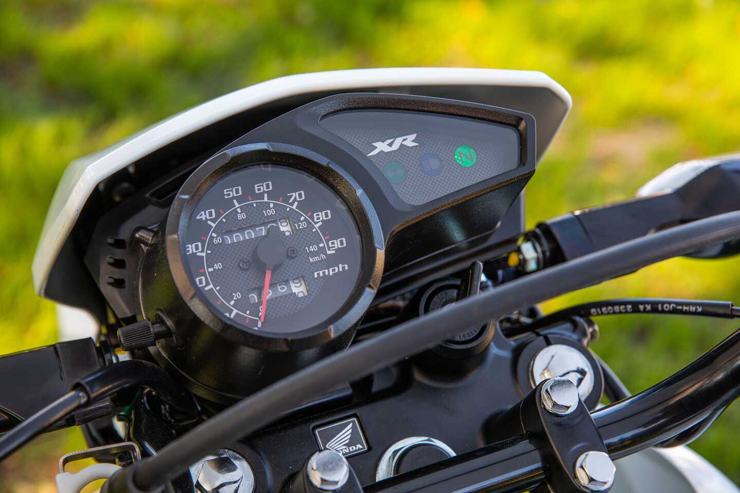 Keeping things simple and cost effective, the Honda XR150L features an analog speedometer, odometer, and tripmeter.