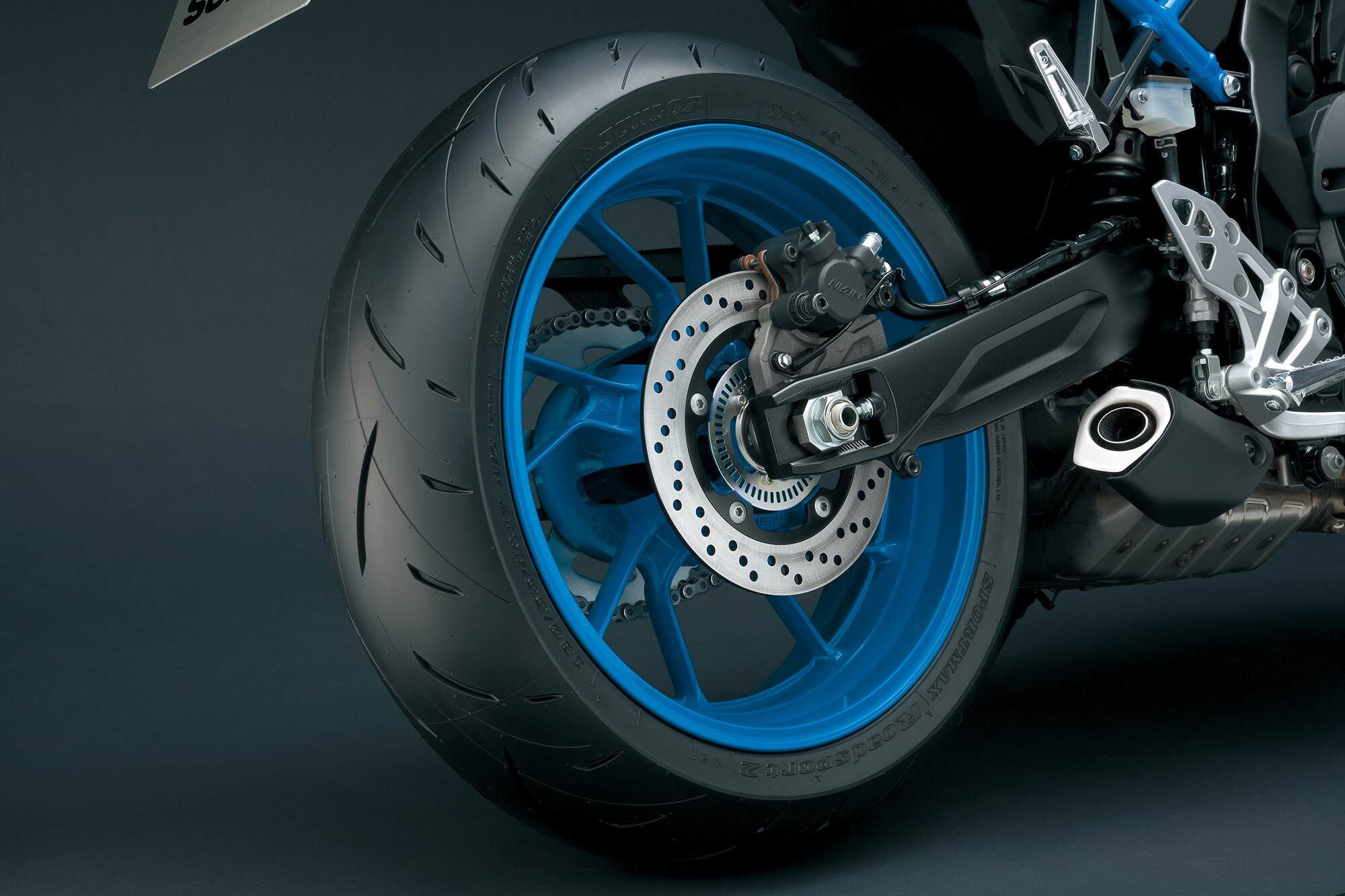 Out back is a preload-adjustable shock, while a twin-piston Nissin caliper handles braking.