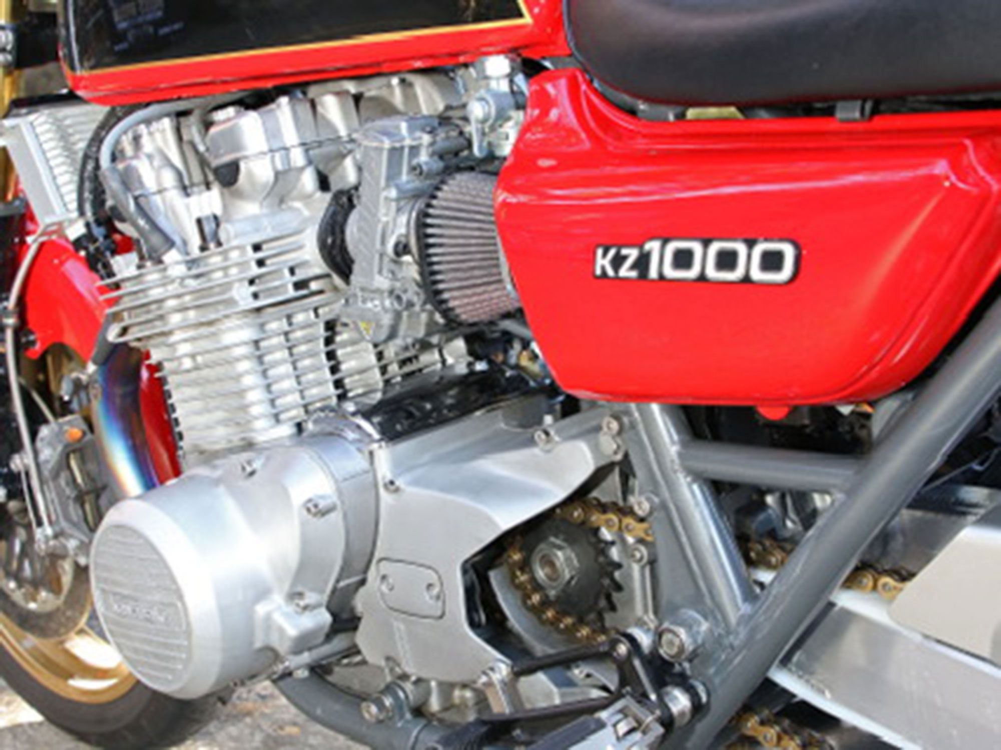 JB Racing has these 35mm Keihin flat-slide carburetors modified per its specifications, and Grosswirth is smart enough to run K&N air cleaners to protect the engine. Those are a beefy JB Racing oil cooler and JB Racing footpegs.