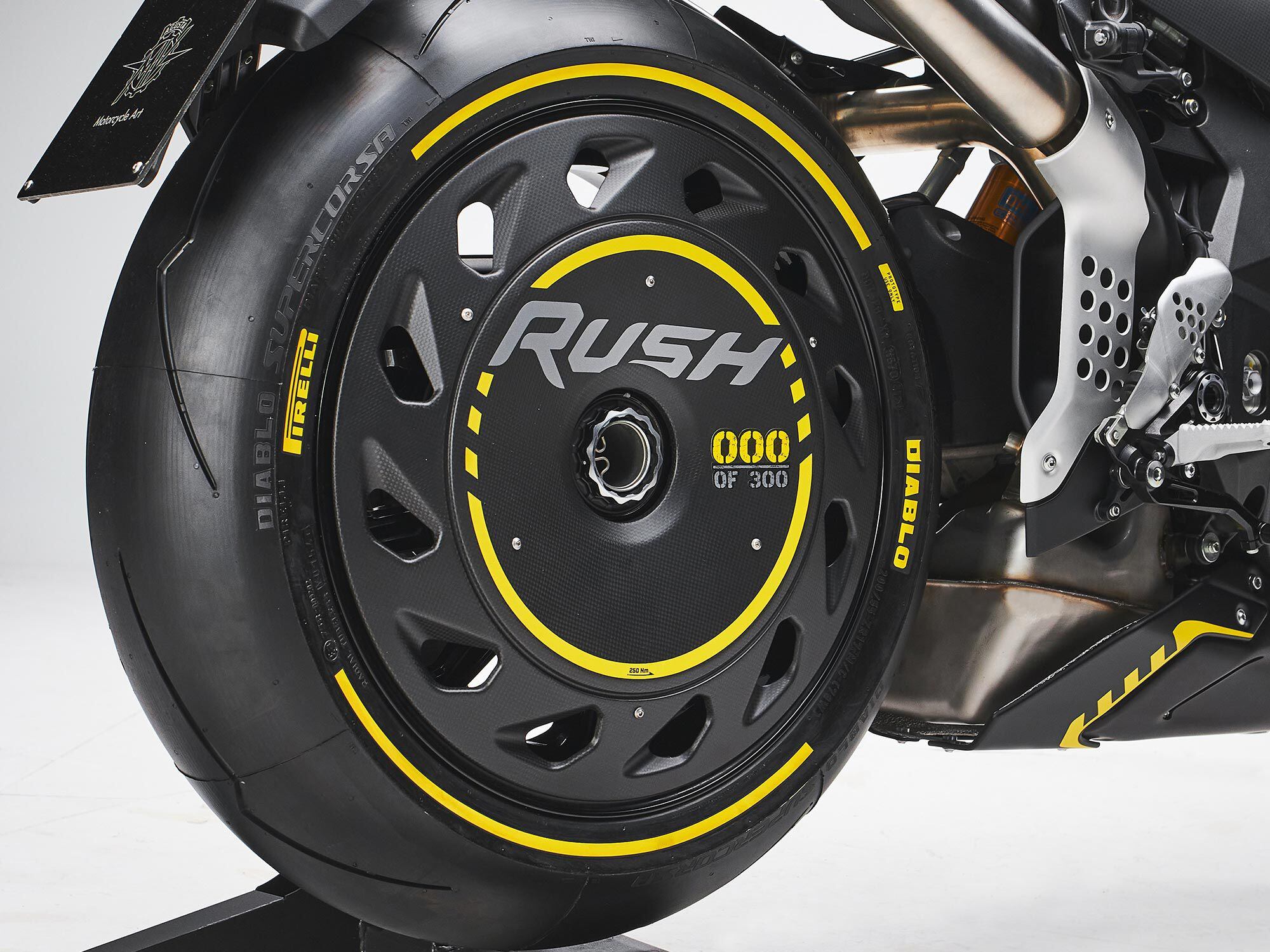 The carbon fiber wheel shield is the most striking feature of the Rush, you can’t miss it.