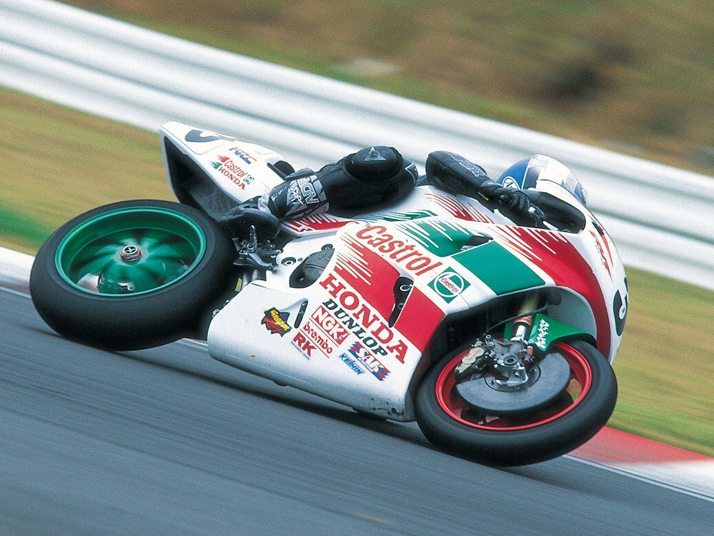 SuperBike 2000 カストロール ホンダ RC45レーシング GR6AHP443F65BPU7G5MBOLQXVE.jpg