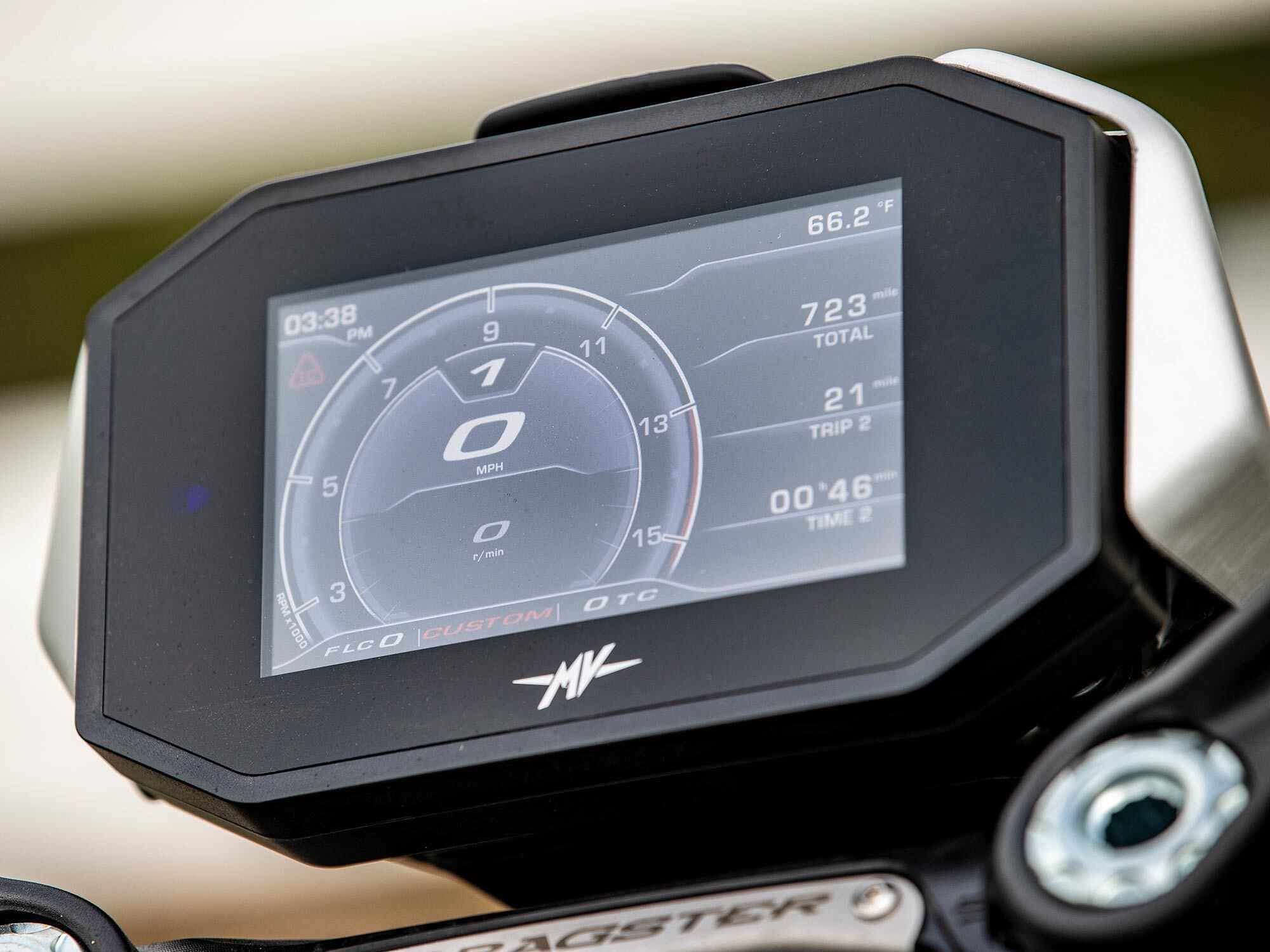 One thing missing from the Dragster’s dash is a fuel gauge. There is a reserve warning, but it would be helpful to have a gauge as fuel consumption varies wildly between commuting and blasting through the canyons.