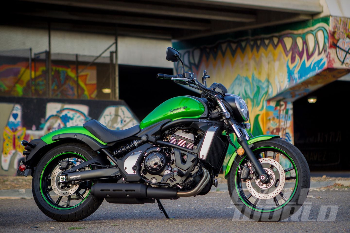 Kawasaki Vulcan S vs. Star R-Spec COMPARISON TEST & Specs | Cycle World