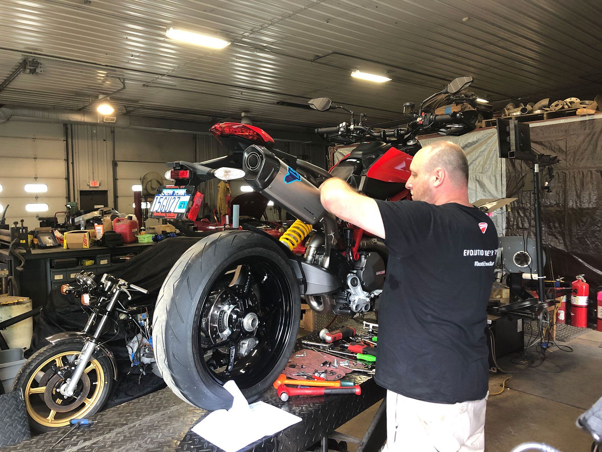 Exhaust installation.