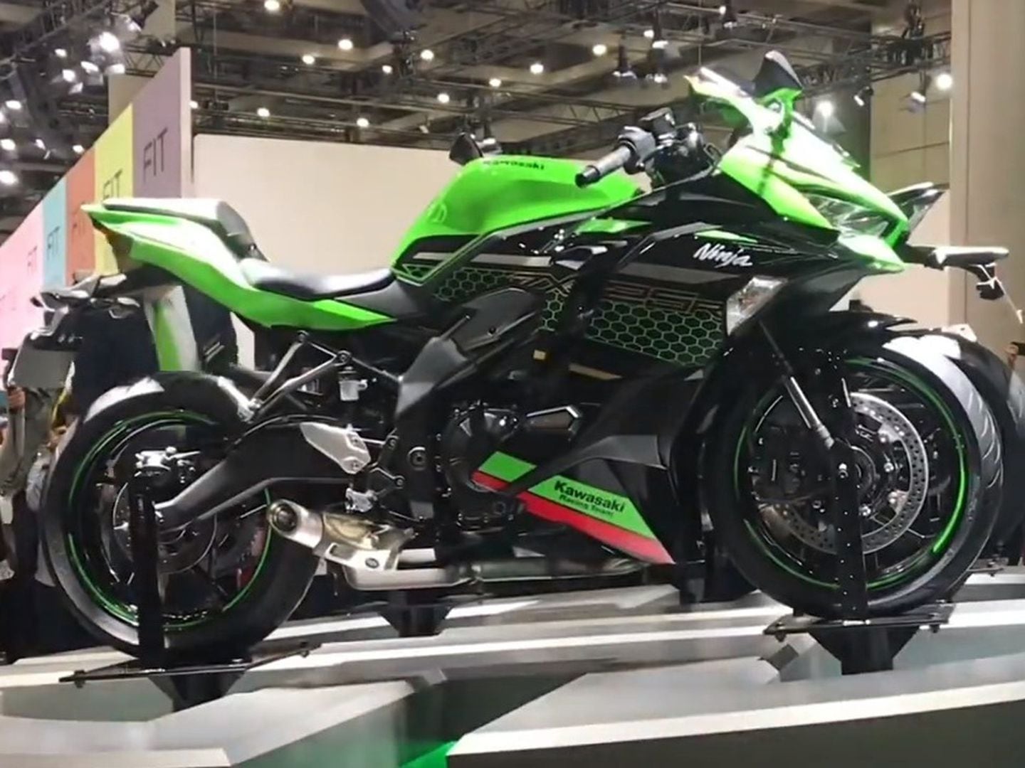 2020 Kawasaki Ninja ZX 25R First Look Cycle World