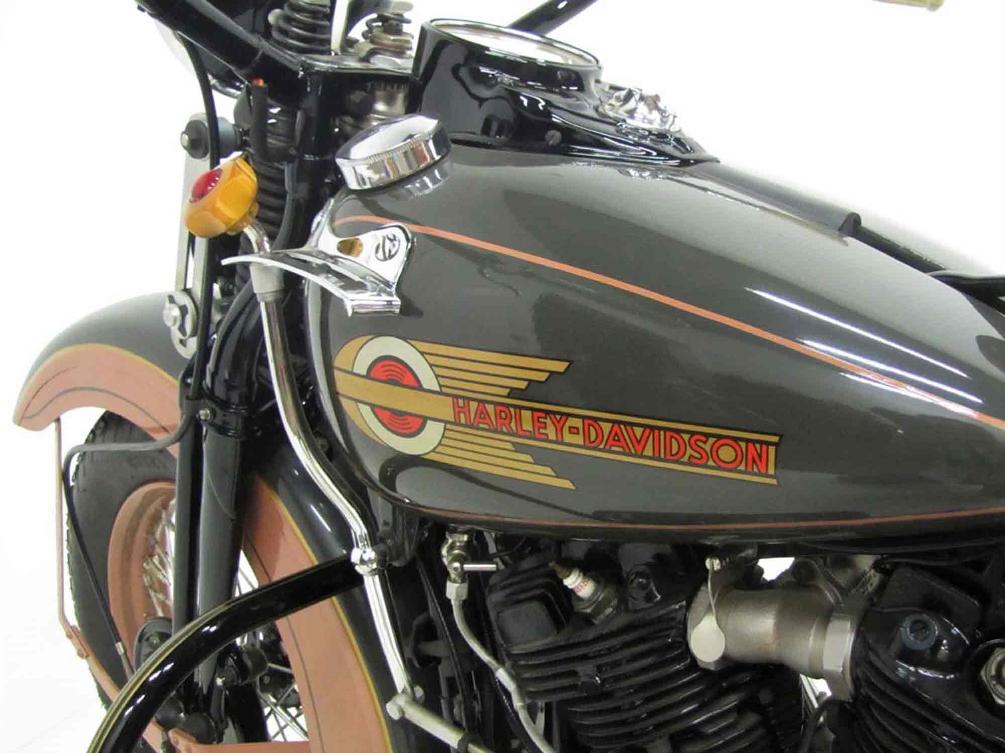 Tank shifters like the one on this 1936 Harley EL eventually yielded to the new innovation known as foot shifting.