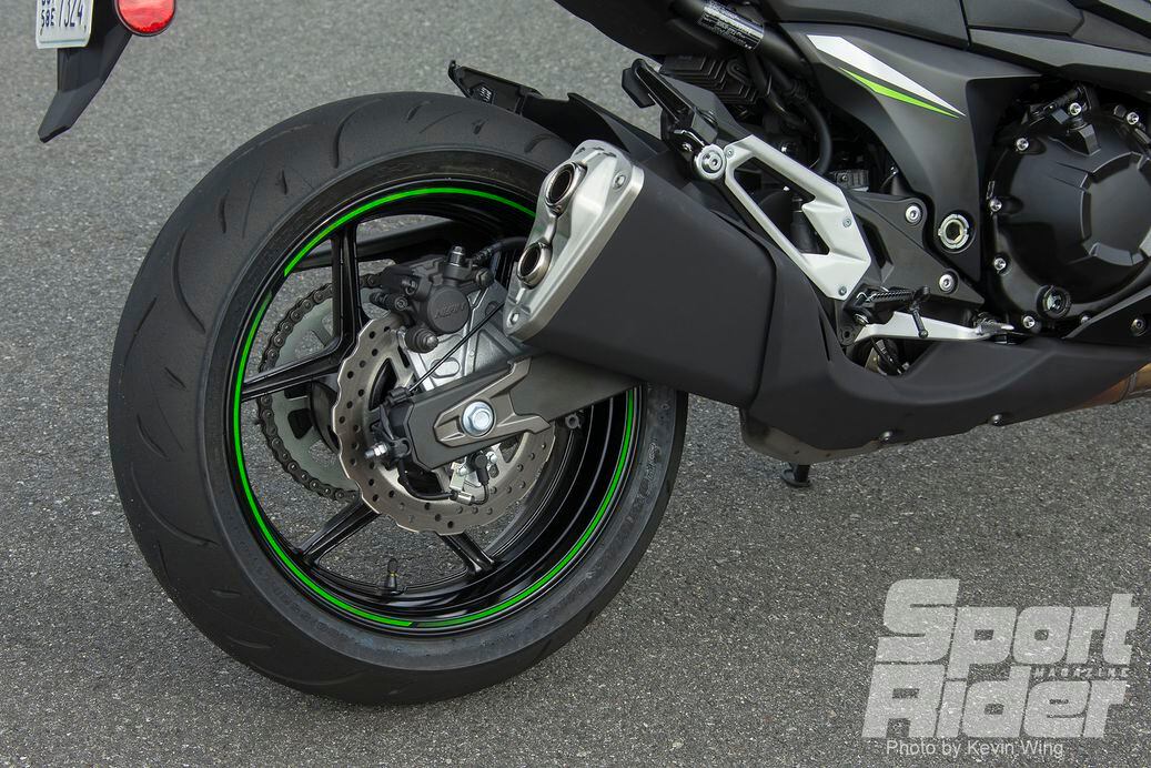 First Ride Review – 2016 Kawasaki Z800 ABS | Cycle World