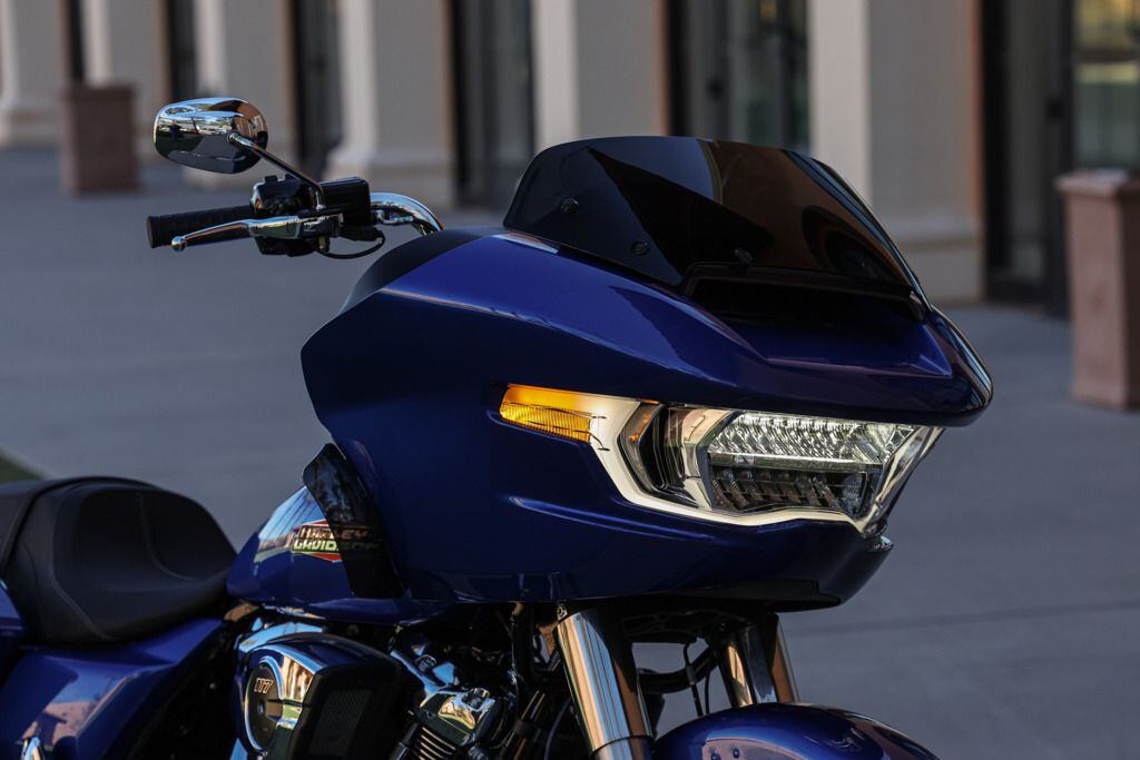 The fairing on the new Road Glide eliminates the bullet turn signals, and integrates them into the LED running lights.