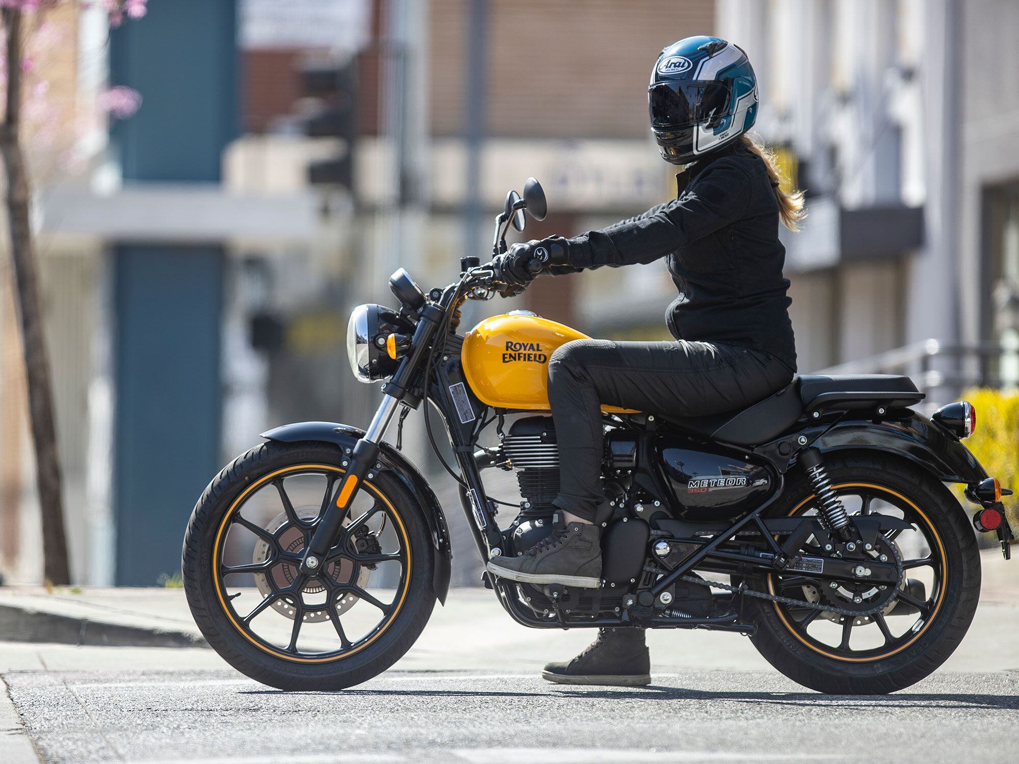 A 29.7-inch seat height is easy for just about any size rider. Who can say no to an all-day comfortable seat?