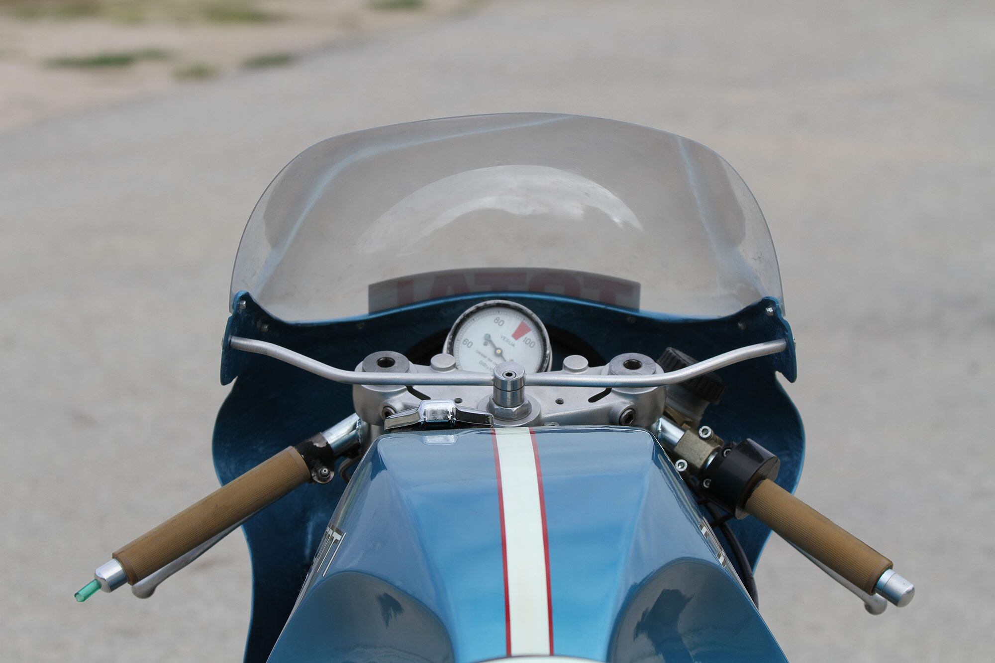 No rider-aid menus to scroll through here—just a rev counter and a cable clutch. Part of the Eagle 1 design exercise was to make the bike lighter, narrower, and better handling. But looking good wasn’t enough—it had to work in hand-to-hand racing combat too.