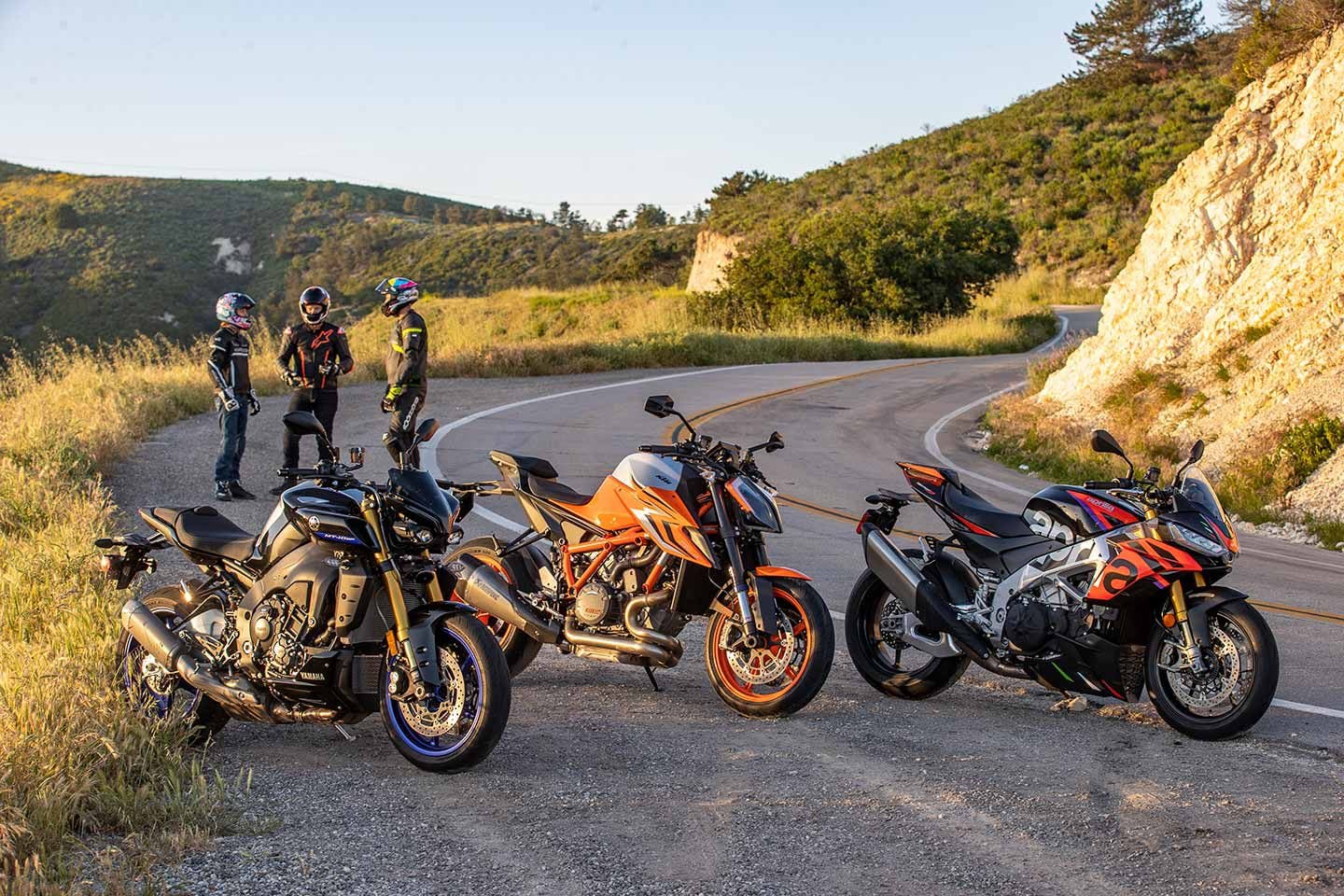 Ducati streetfighter v4 vs ktm super shop duke r