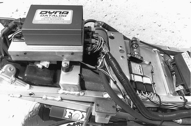 SR Archive: Hahn Racecraft Suzuki GSX-R1117 Turbo - UFO 1996