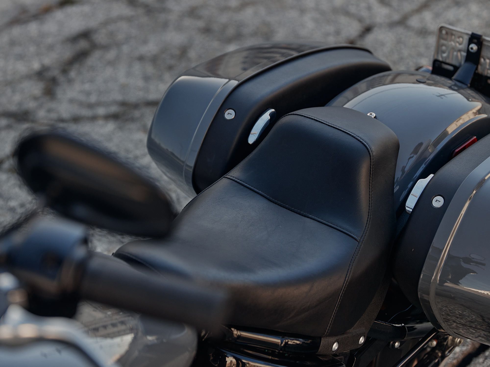The steep-backed solo seat of the Low Rider ST is comfortable and fits the West Coast aesthetic H-D was after.