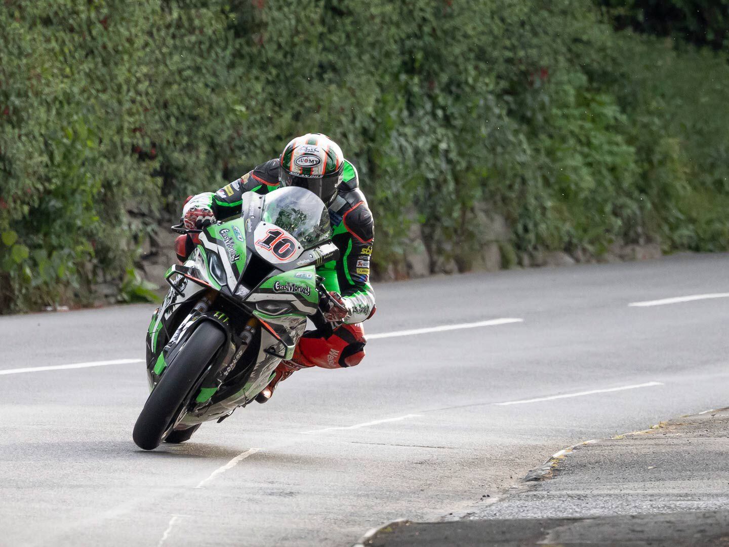 Peter Hickman puts in the fastest lap of the week at 133.22 mph on his BMW M 1000 RR.