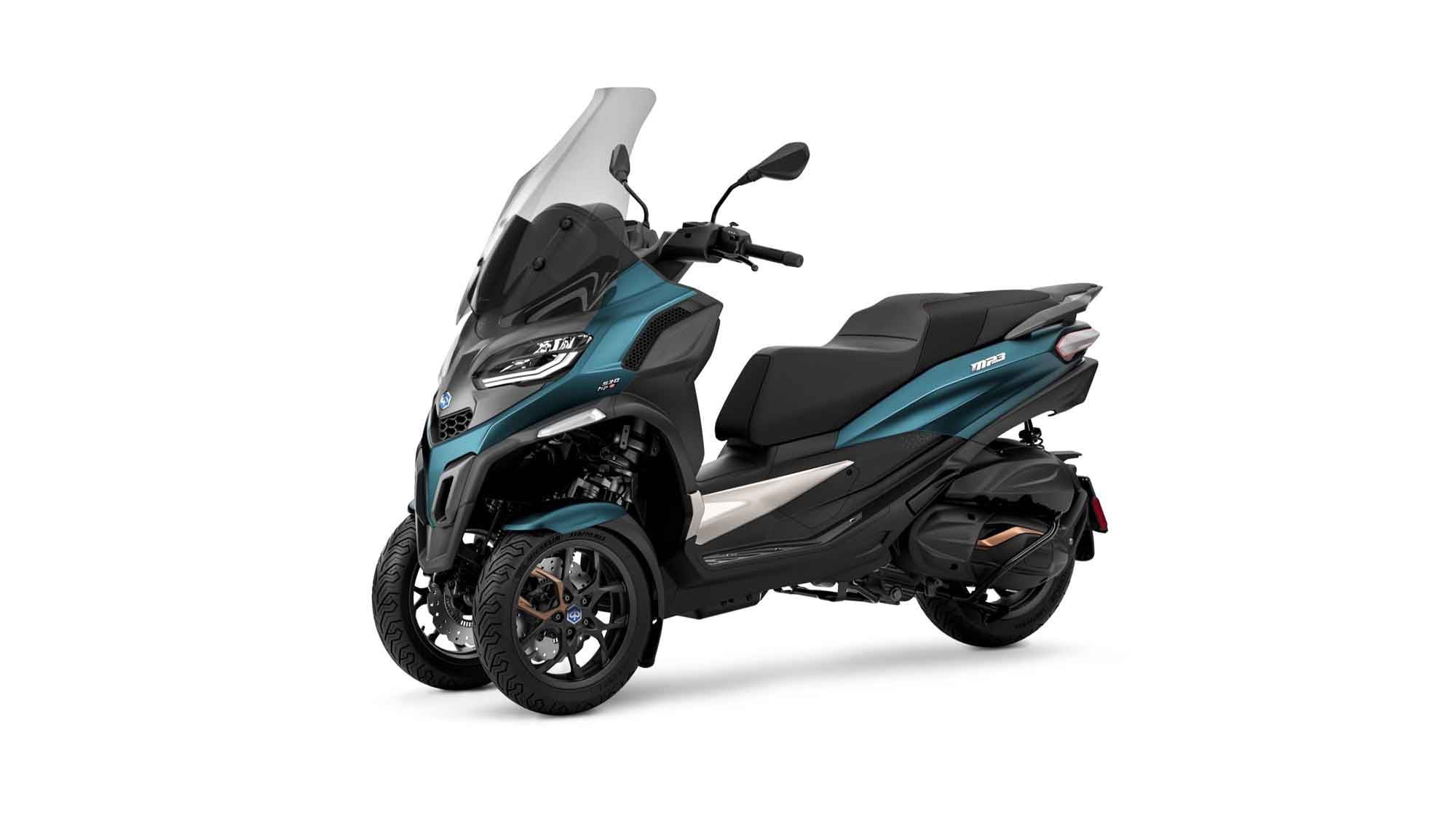 Others have attempted the leaning three-wheeler, but Piaggio has it dialed in with the MP3.