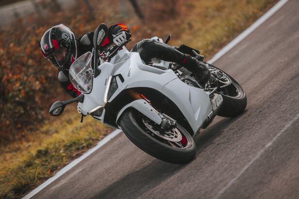 2021 Ducati SuperSport 950 S Buyer s Guide Specs Photos Price Cycle World