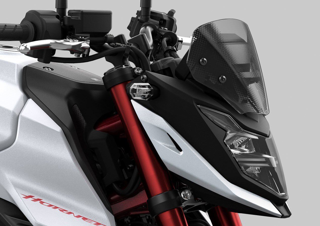 The headlight isn’t as radical as that of the design sketches, but is fully modern.