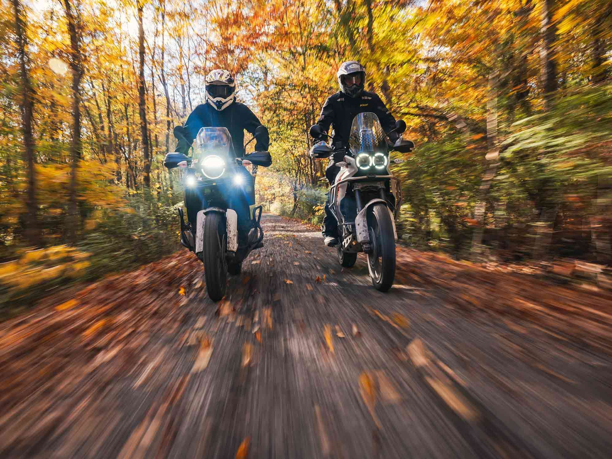 Ducati claims its 937cc Testastretta-powered contender produces 110 hp at 9,250 rpm and 68 lb.-ft. of torque at 6,500 rpm. Husqvarna claims the Norden 901’s 889cc LC8c parallel twin produces 105 hp at 8,000 rpm and 73 lb.-ft. of torque at 6,500 rpm. For an inconvenient apples to oranges comparison, Ducati claims the DesertX has a wet weight of 492 pounds, while Husqvarna claims the Norden has a dry weight of 449 pounds.