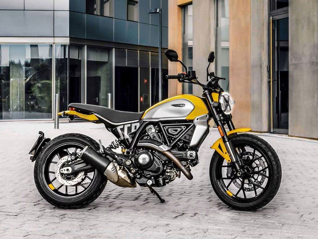 One of the taller entries here, the retro-flavored 2023 Ducati Scrambler Icon is still accessible to shorter riders without compromising on quality.