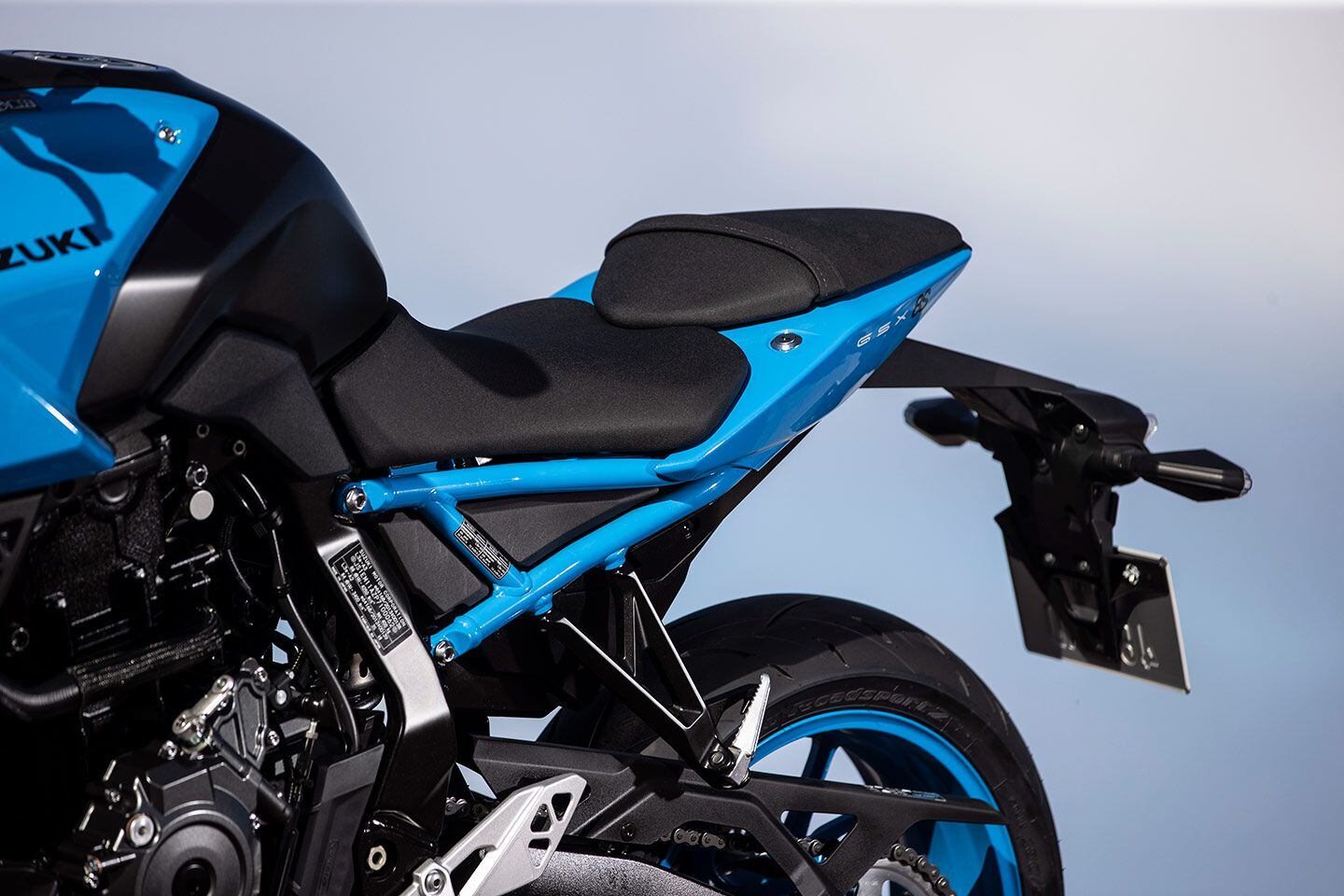 Seat height measures 31.9 inches.