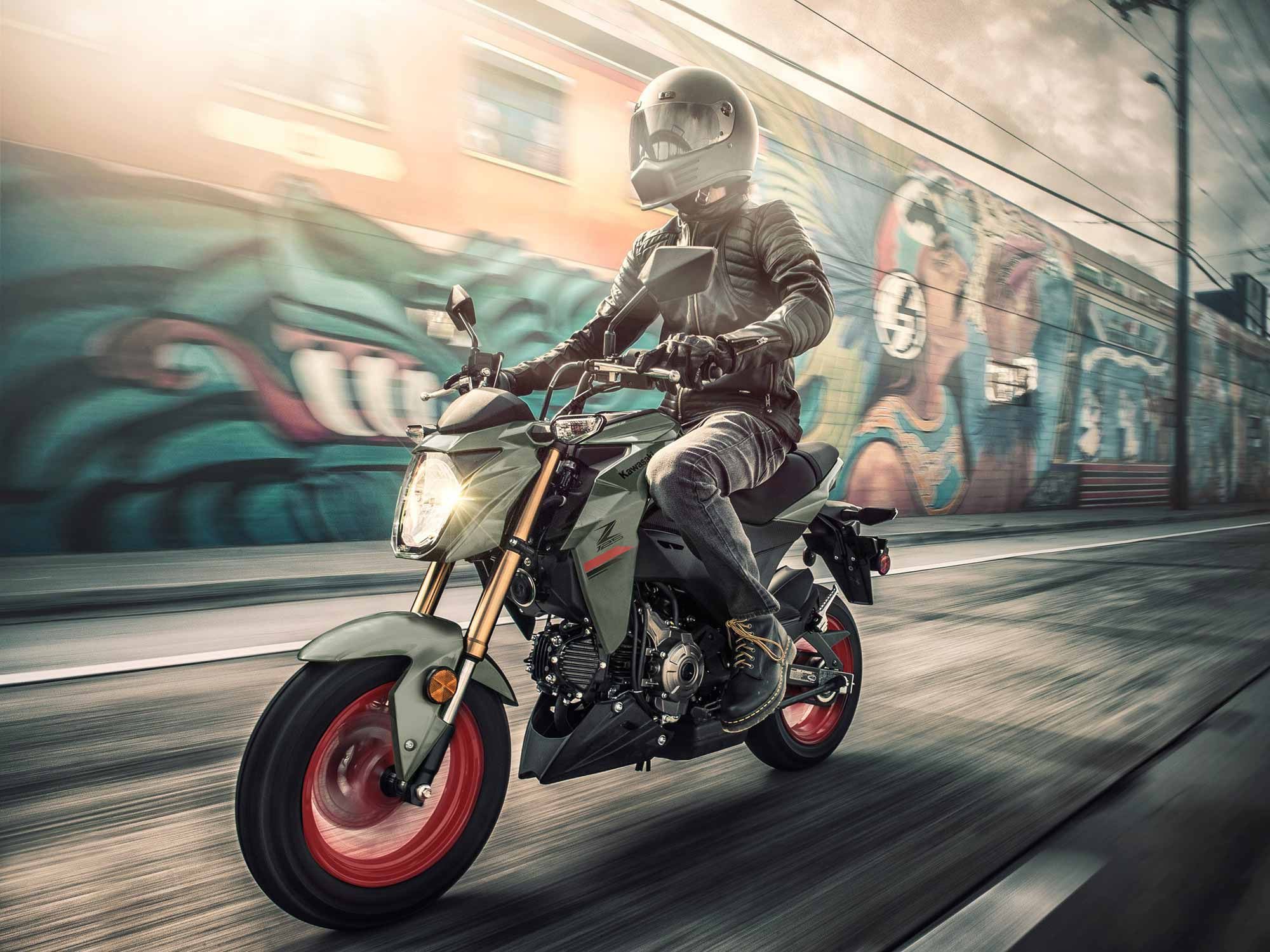 The apple doesn’t fall far from the tree. Like the rest of Kawasaki’s naked-bike lineup, the Z125 Pro sports sharp, aggressive lines.