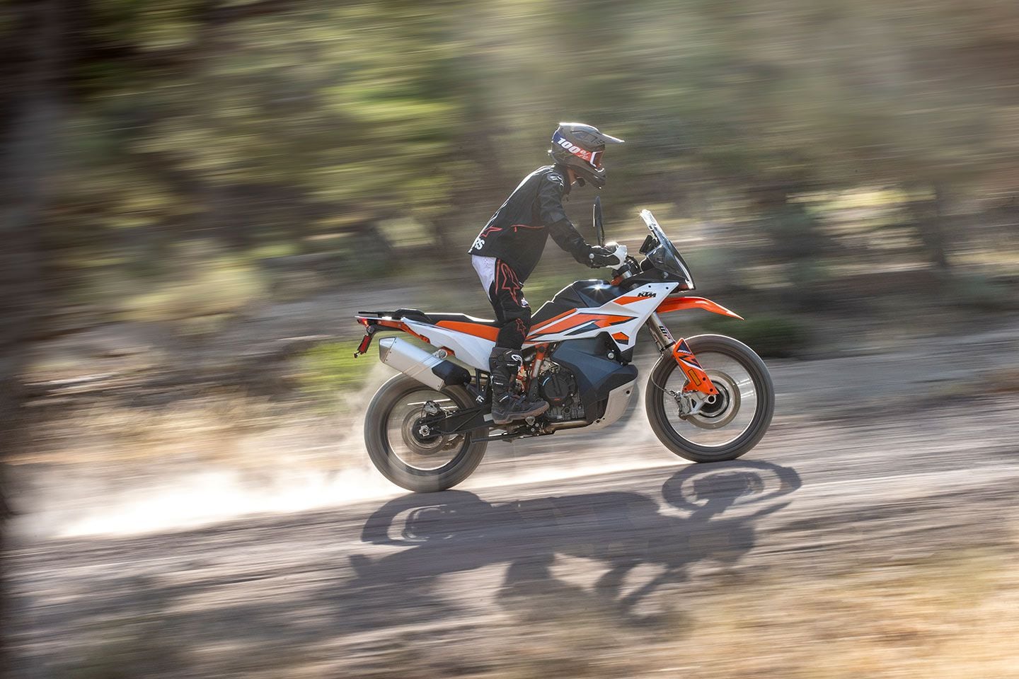 Plush yet well-damped suspension works equally well off-road or on.
