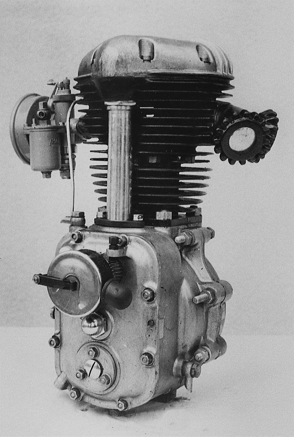 Kawasaki’s first foray into the motorcycle industry was in 1953 with the KE-1 engine, using concepts gleaned from the company’s aircraft operations.